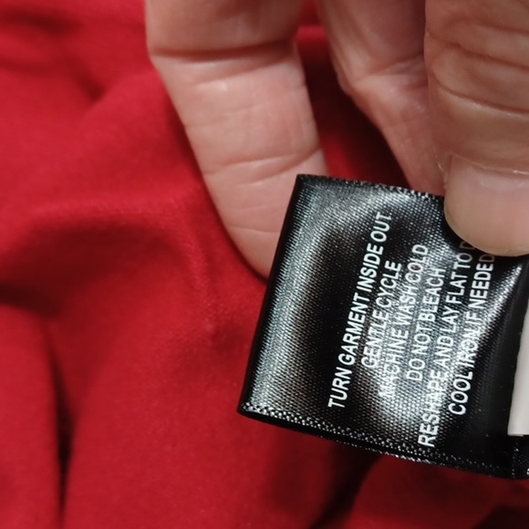 Torrid Womans Red Black Lace Knit Sweater sz 2‎ - Picture 6 of 9